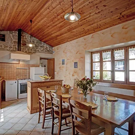 Authentique Et Confortable Pour 6 Dans Le Forez - Fr-1-496-16 Dom wakacyjny Essertines-en-Châtelneuf