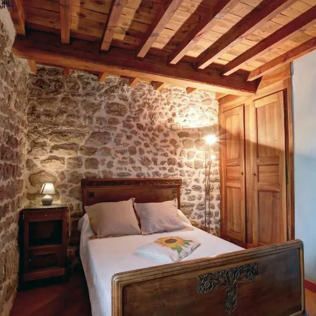 Hétvégi ház Authentique Et Confortable Pour 6 Dans Le Forez - Fr-1-496-16 *